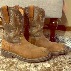 Sold on other site. Steel toe ARIAT work boots.